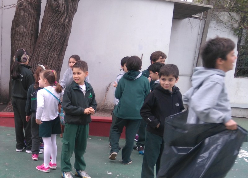 Primaria – Juegos en el Patio